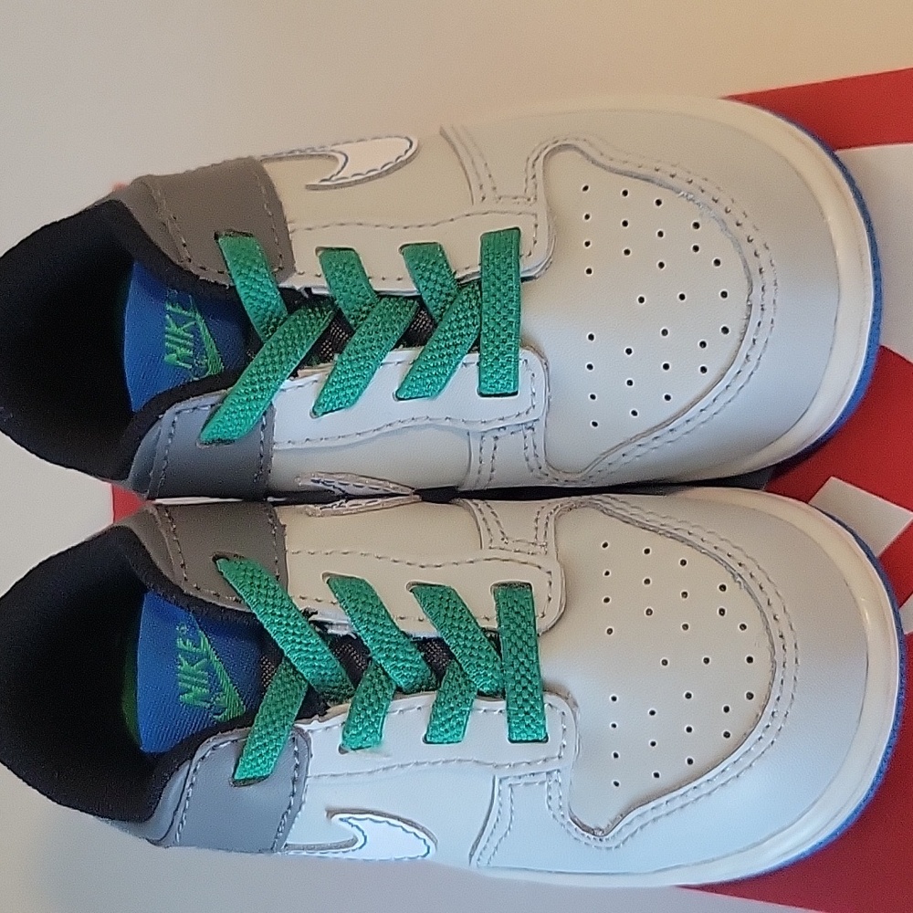 Nike Kids' White and Green Sneakers